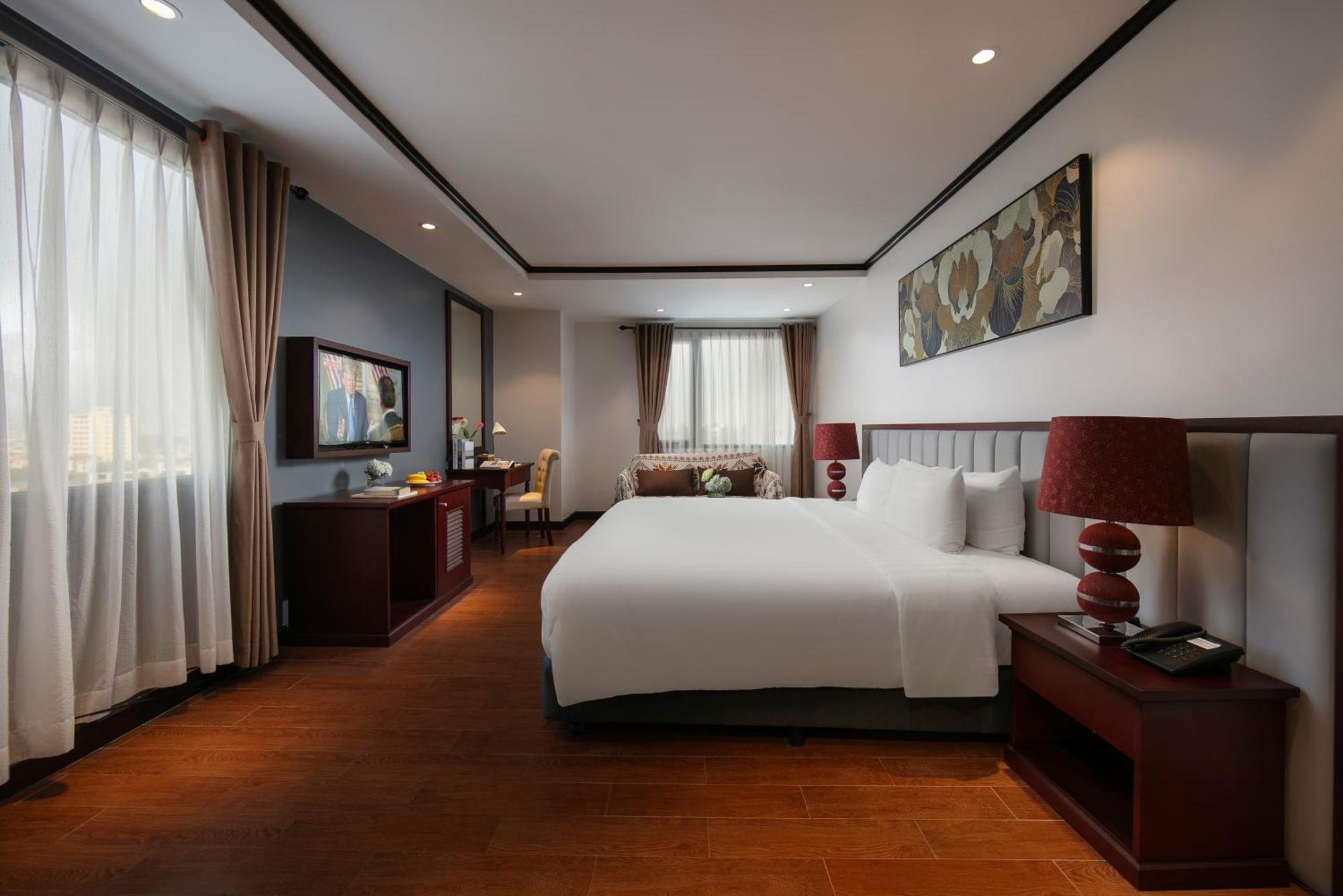 May De Ville Corner Hotel Hanoï Extérieur photo