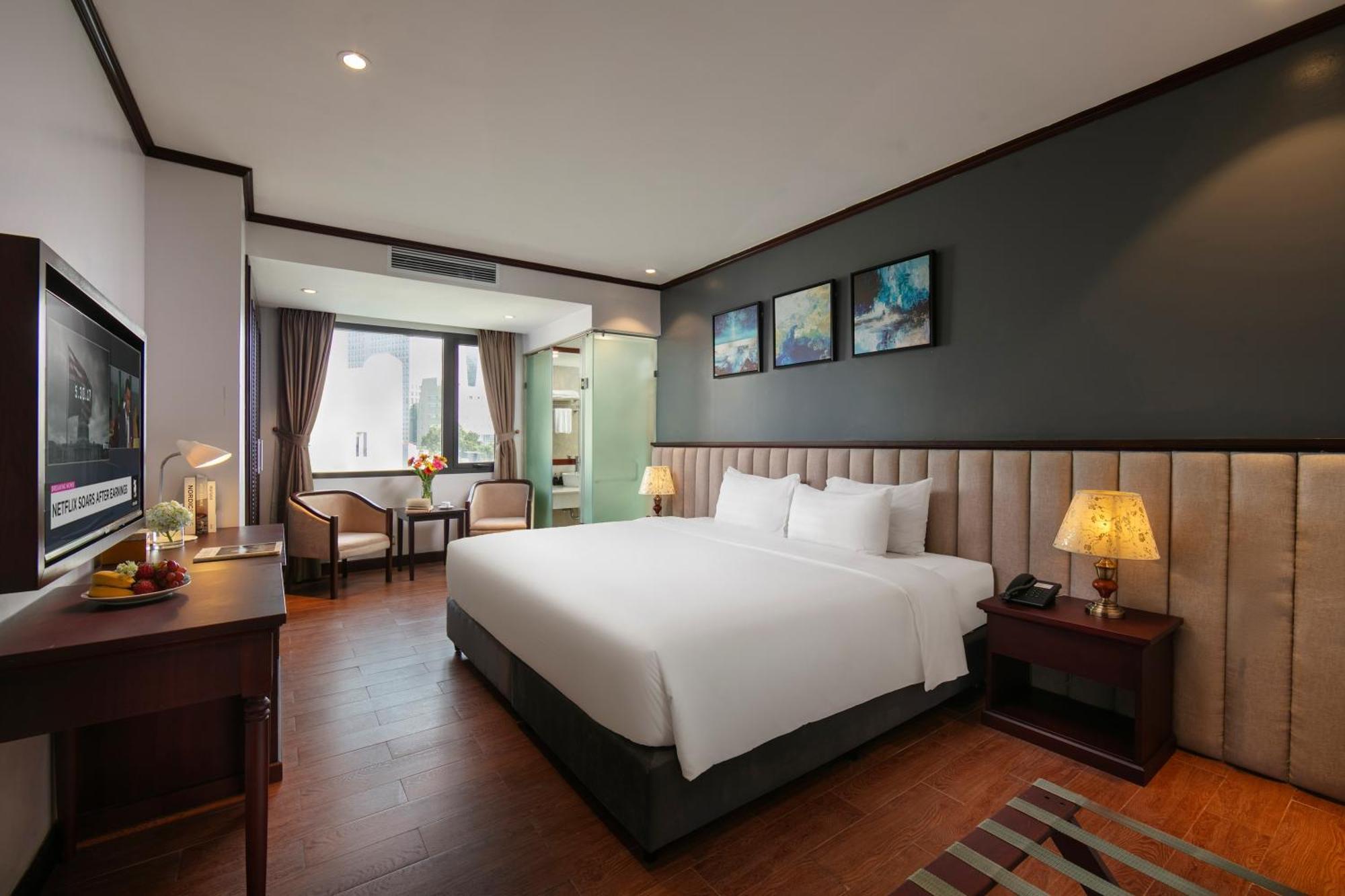 May De Ville Corner Hotel Hanoï Extérieur photo
