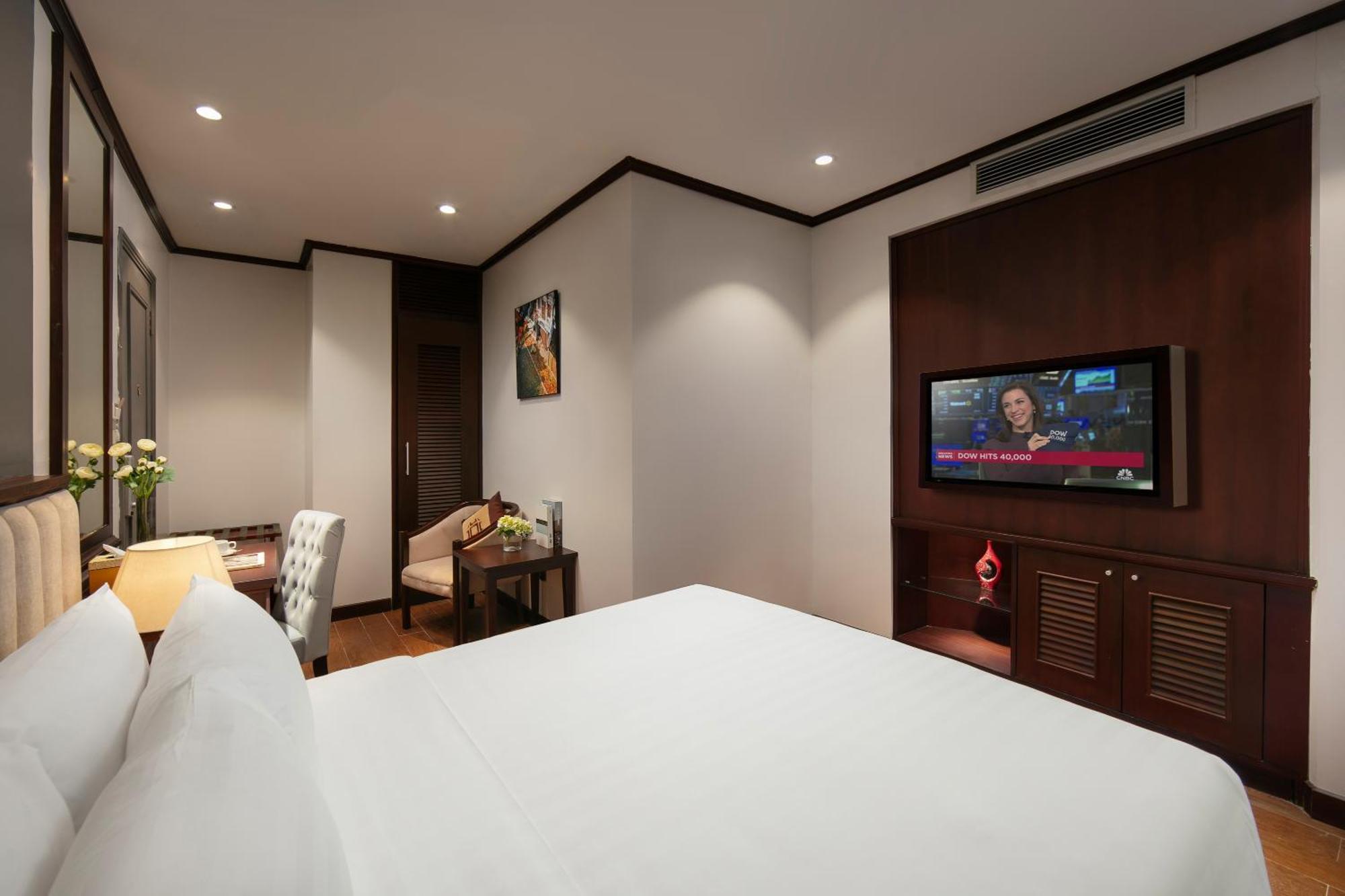 May De Ville Corner Hotel Hanoï Extérieur photo
