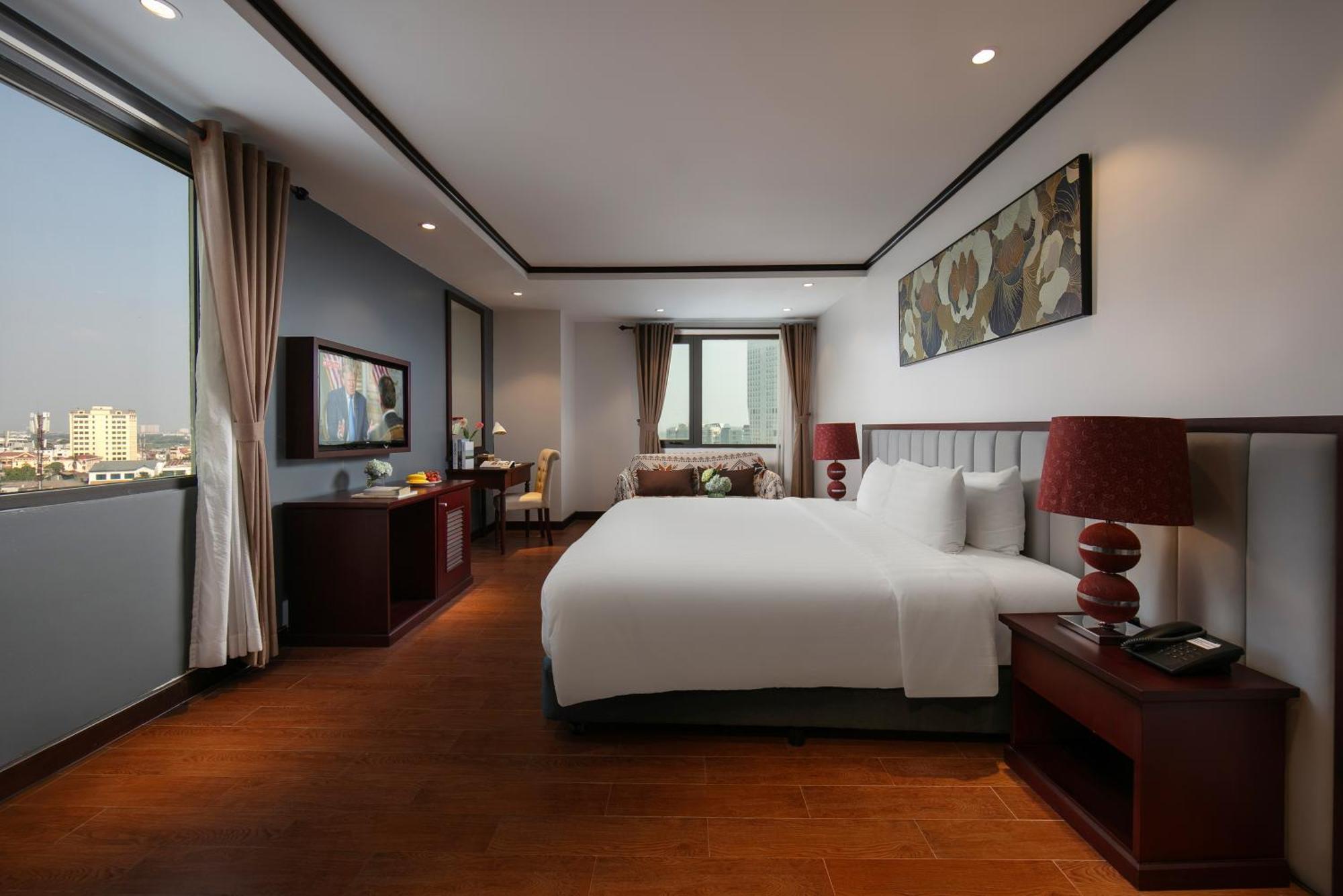 May De Ville Corner Hotel Hanoï Extérieur photo