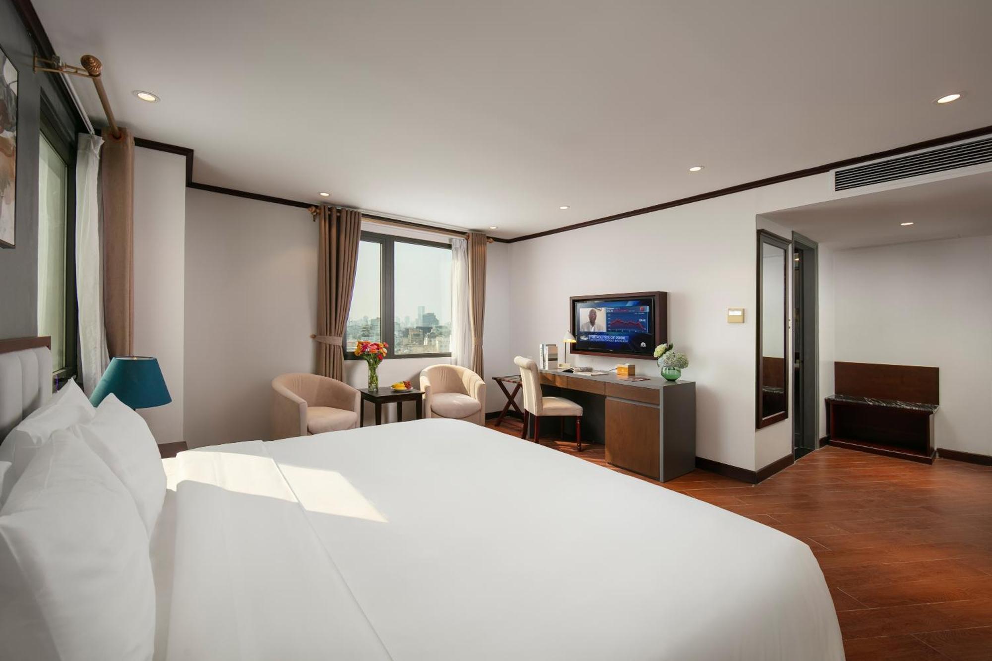 May De Ville Corner Hotel Hanoï Extérieur photo