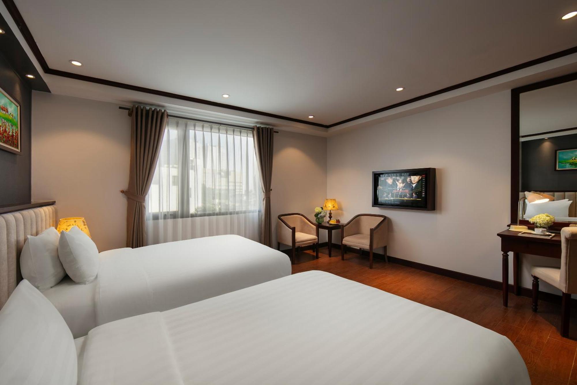 May De Ville Corner Hotel Hanoï Extérieur photo