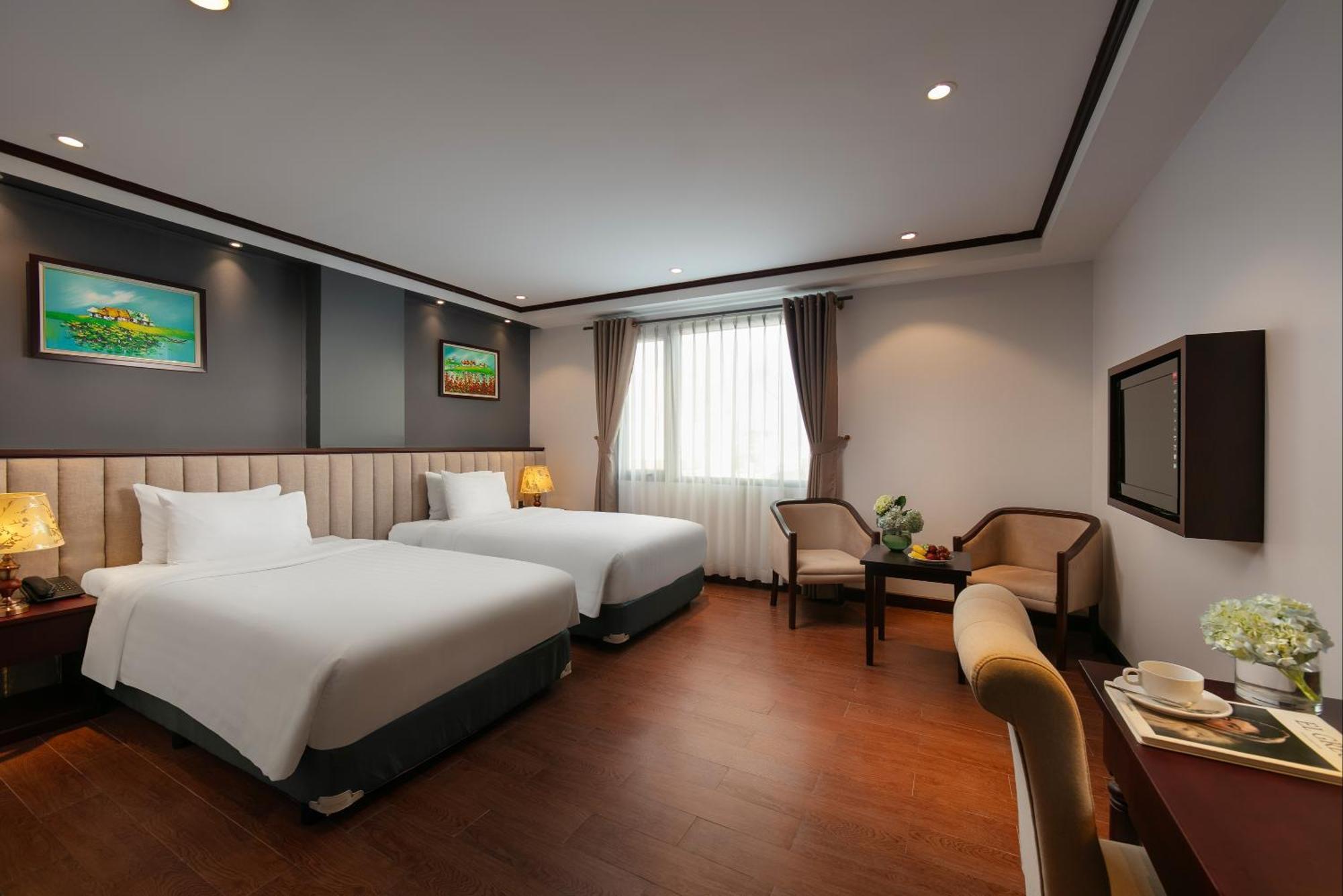 May De Ville Corner Hotel Hanoï Extérieur photo
