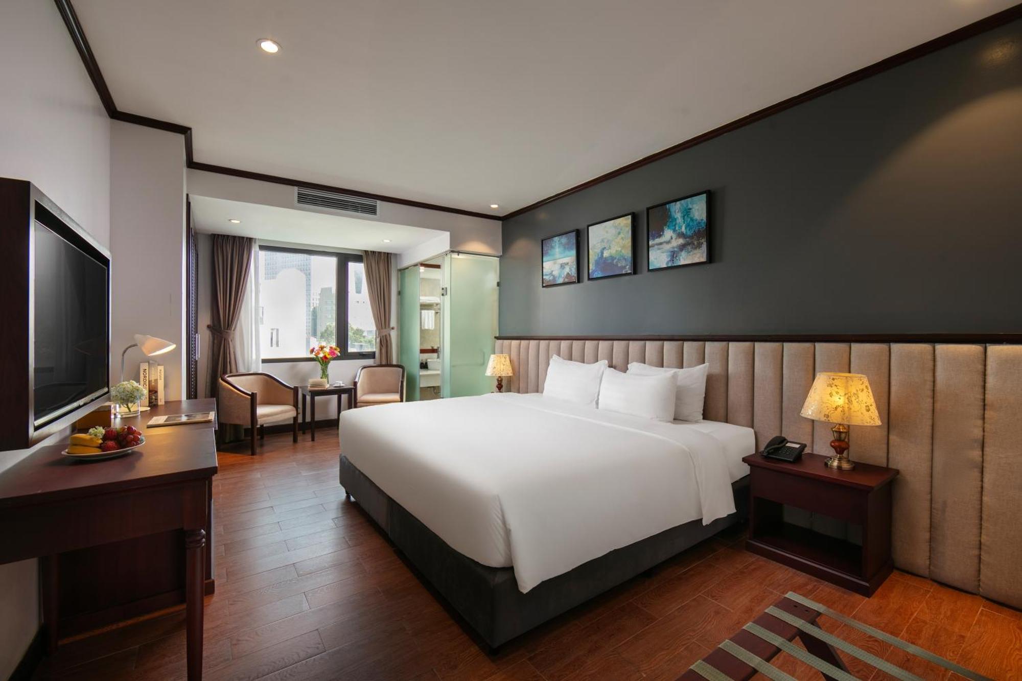 May De Ville Corner Hotel Hanoï Extérieur photo